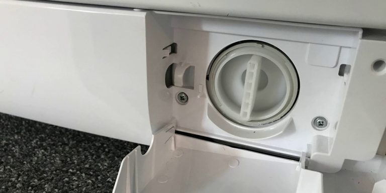 Lavatrice Perde Acqua Da Sotto Centrifuga